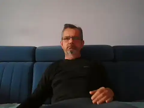 Snapshot of axecoman60 chatting on 12, 2, 2025 axecoman60 online show from 12, 2, 2025