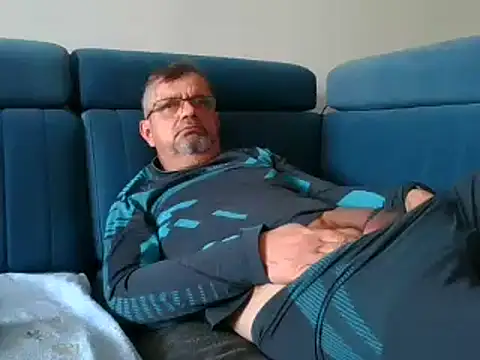 Snapshot of axecoman60 chatting on 22, 2, 2025 axecoman60 online show from 22, 2, 2025