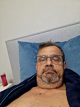 Snapshot of axecoman60 chatting on 28, 2, 2025 axecoman60 online show from 28, 2, 2025