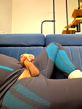 Snapshot of axecoman60 chatting on 14, 10, 2025 axecoman60 online show from 14, 10, 2025