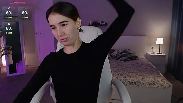 Snapshot of Bellla_Haddid chatting on 29, 9, 2025 Bellla Haddid online show from 29, 9, 2025