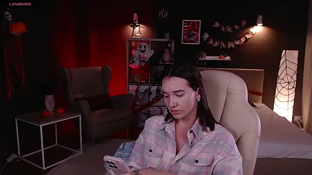 Snapshot of Bellla_Haddid chatting on 23, 10, 2025 Bellla Haddid online show from 23, 10, 2025