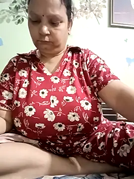 Snapshot of Kavya_kapoor chatting on 2, 5, 2026 Kavya kapoor online show from 2, 5, 2026