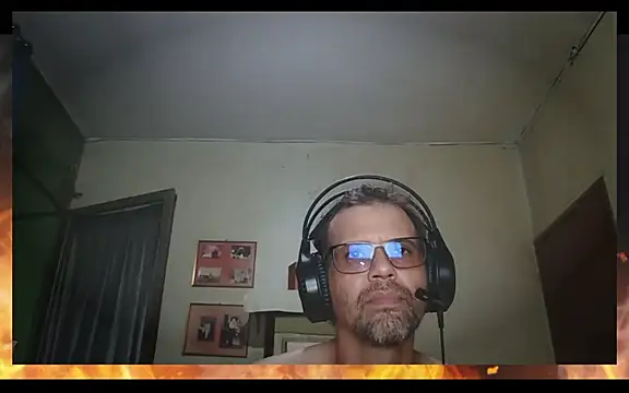 Snapshot of Aj_love22 chatting on 4, 11, 2025 Aj love22 online show from 4, 11, 2025