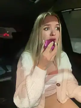 Devill Angel  online show from 17, 12, 2024