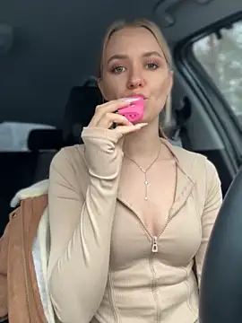 Devill Angel  online show from 20, 11, 2025