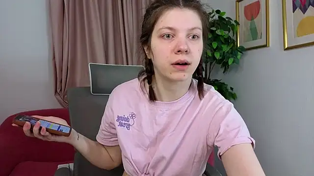 Snapshot of Baby_Evalena chatting on 29, 5, 2026 Baby Evalena online show from 29, 5, 2026