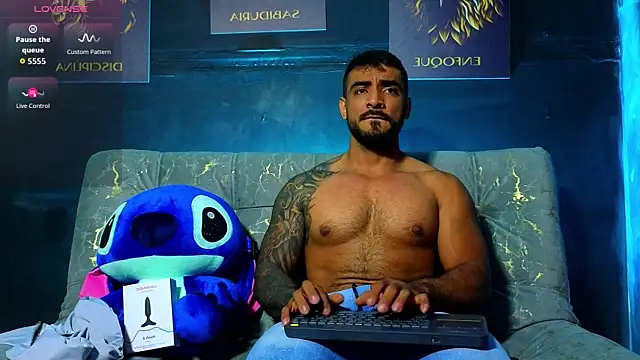 Snapshot of ERIC_HARRISON chatting on 25, 10, 2025 ERIC HARRISON online show from 25, 10, 2025