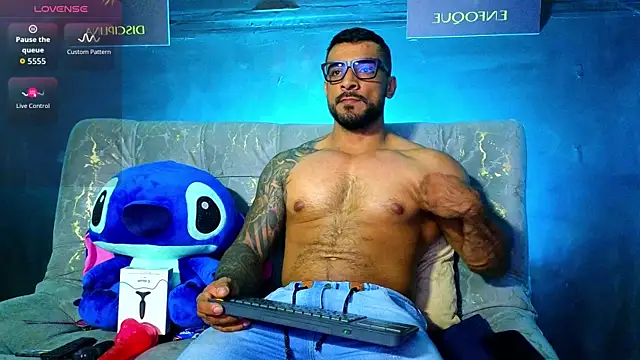 Snapshot of ERIC_HARRISON chatting on 2, 11, 2025 ERIC HARRISON online show from 2, 11, 2025