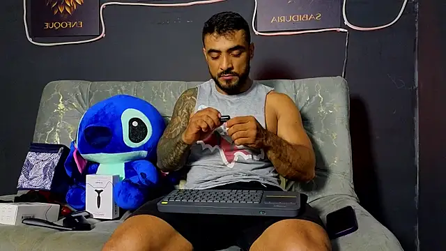 Snapshot of ERIC_HARRISON chatting on 25, 11, 2025 ERIC HARRISON online show from 25, 11, 2025