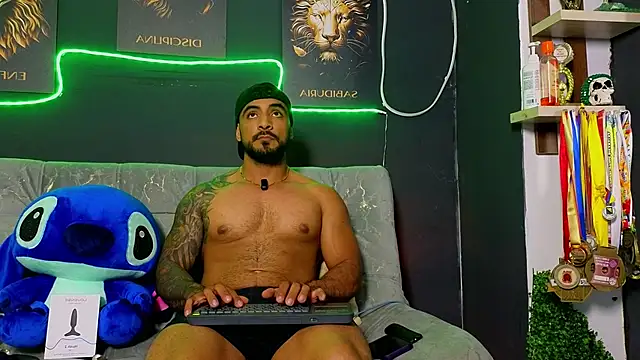 Snapshot of ERIC_HARRISON chatting on 28, 11, 2025 ERIC HARRISON online show from 28, 11, 2025