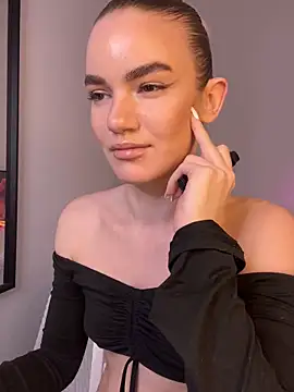 Heidi11 online show from 28, 12, 2024