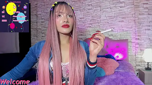 Snapshot of kitty_queen10 chatting on 27, 10, 2025 kitty queen10 online show from 27, 10, 2025