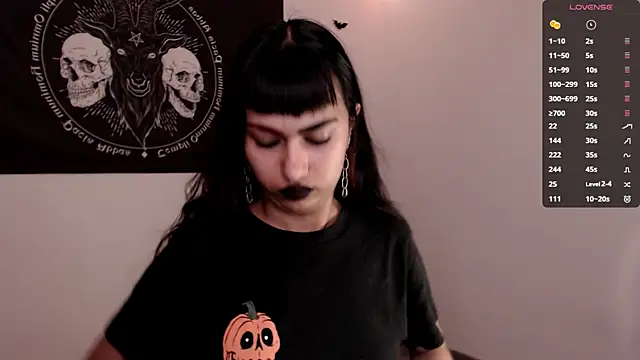 Snapshot of Little-Lucifer chatting on 31, 10, 2025 Little-Lucifer online show from 31, 10, 2025