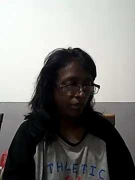 Snapshot of mamakarma1403 chatting on 9, 3, 2025 mamakarma1403 online show from 9, 3, 2025