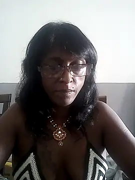 Snapshot of mamakarma1403 chatting on 14, 3, 2025 mamakarma1403 online show from 14, 3, 2025