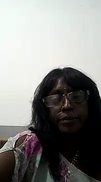 Snapshot of mamakarma1403 chatting on 14, 3, 2025 mamakarma1403 online show from 14, 3, 2025