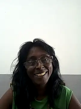 Snapshot of mamakarma1403 chatting on 21, 3, 2025 mamakarma1403 online show from 21, 3, 2025