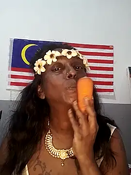 Snapshot of mamakarma1403 chatting on 10, 9, 2025 mamakarma1403 online show from 10, 9, 2025