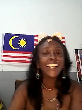 Snapshot of mamakarma1403 chatting on 15, 9, 2025 mamakarma1403 online show from 15, 9, 2025