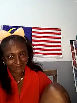 Snapshot of mamakarma1403 chatting on 19, 9, 2025 mamakarma1403 online show from 19, 9, 2025