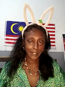 Snapshot of mamakarma1403 chatting on 21, 9, 2025 mamakarma1403 online show from 21, 9, 2025