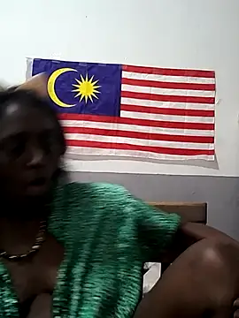 Snapshot of mamakarma1403 chatting on 22, 9, 2025 mamakarma1403 online show from 22, 9, 2025