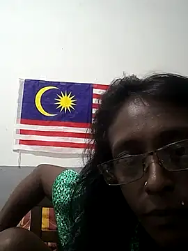 Snapshot of mamakarma1403 chatting on 25, 9, 2025 mamakarma1403 online show from 25, 9, 2025