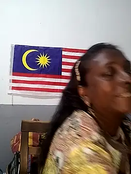 Snapshot of mamakarma1403 chatting on 9, 10, 2025 mamakarma1403 online show from 9, 10, 2025