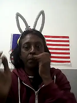 Snapshot of mamakarma1403 chatting on 10, 10, 2025 mamakarma1403 online show from 10, 10, 2025