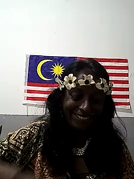 Snapshot of mamakarma1403 chatting on 14, 10, 2025 mamakarma1403 online show from 14, 10, 2025