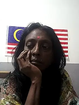 Snapshot of mamakarma1403 chatting on 18, 10, 2025 mamakarma1403 online show from 18, 10, 2025