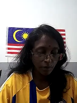 Snapshot of mamakarma1403 chatting on 25, 10, 2025 mamakarma1403 online show from 25, 10, 2025