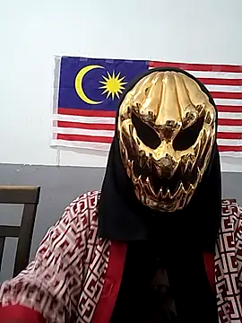 Snapshot of mamakarma1403 chatting on 29, 10, 2025 mamakarma1403 online show from 29, 10, 2025