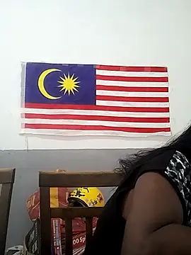 Snapshot of mamakarma1403 chatting on 4, 11, 2025 mamakarma1403 online show from 4, 11, 2025