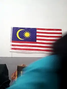 Snapshot of mamakarma1403 chatting on 8, 11, 2025 mamakarma1403 online show from 8, 11, 2025