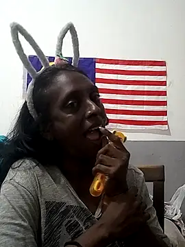 Snapshot of mamakarma1403 chatting on 8, 11, 2025 mamakarma1403 online show from 8, 11, 2025