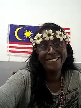 Snapshot of mamakarma1403 chatting on 10, 11, 2025 mamakarma1403 online show from 10, 11, 2025