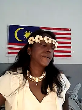 Snapshot of mamakarma1403 chatting on 12, 11, 2025 mamakarma1403 online show from 12, 11, 2025