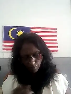 Snapshot of mamakarma1403 chatting on 15, 11, 2025 mamakarma1403 online show from 15, 11, 2025