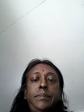 Snapshot of mamakarma1403 chatting on 16, 11, 2025 mamakarma1403 online show from 16, 11, 2025