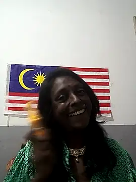 Snapshot of mamakarma1403 chatting on 20, 11, 2025 mamakarma1403 online show from 20, 11, 2025