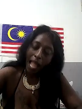 Snapshot of mamakarma1403 chatting on 21, 11, 2025 mamakarma1403 online show from 21, 11, 2025