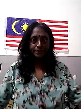 Snapshot of mamakarma1403 chatting on 25, 11, 2025 mamakarma1403 online show from 25, 11, 2025