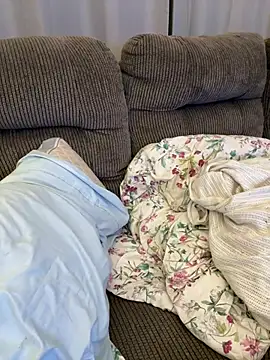 PuckBunny17 online show from 17, 4, 2026