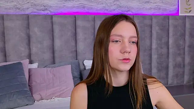 Snapshot of AliceBrayan chatting on 18, 1, 2025 AliceBrayan online show from 18, 1, 2025