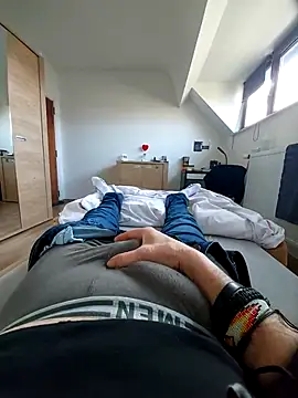 pascalino100 online show from 2, 3, 2025