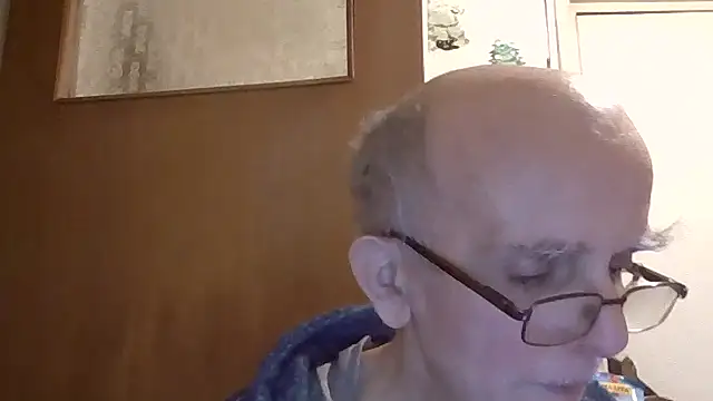 Snapshot of mariusica1@xh chatting on 3, 2, 2026 mariusica1xh online show from 3, 2, 2026