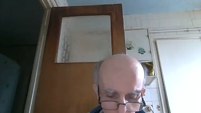 Snapshot of mariusica1@xh chatting on 16, 2, 2026 mariusica1xh online show from 16, 2, 2026