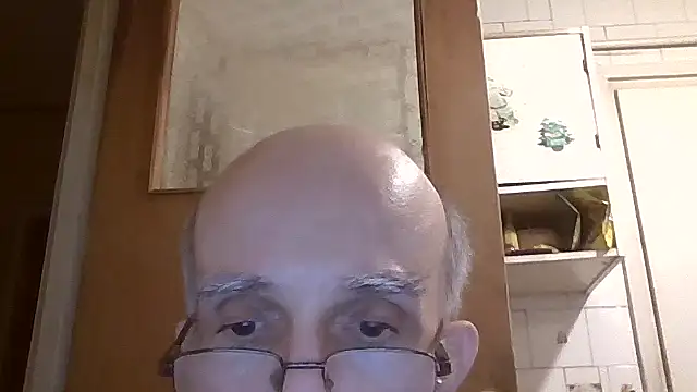 Snapshot of mariusica1@xh chatting on 18, 2, 2026 mariusica1xh online show from 18, 2, 2026